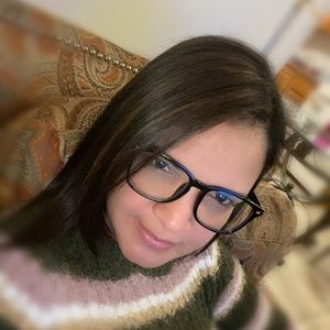 Meet your Posher, Viviana